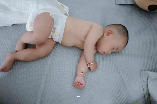 枣阳宝宝突然很多眼屎